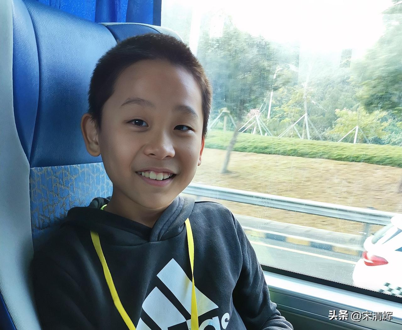 （1584）：昨天晚上，妈妈又梦到儿子。我每日记录，孩子就活着。