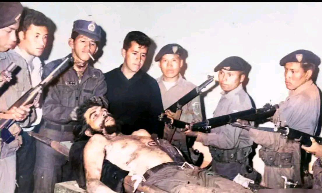 1967年，玻利维亚，切·格瓦拉被杀后的遗容，因为他巨大的影响力，对方在将其抓获