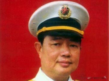 1988年，陈伟文在南海击毁越南三艘战舰，收复9座岛礁的，得胜班师后按理来说应饱