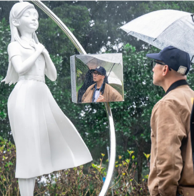 具俊晔把大s的雕像，做的真的很好，怪不得说艺术是有门槛的想想人生真的很玄妙，宇宙