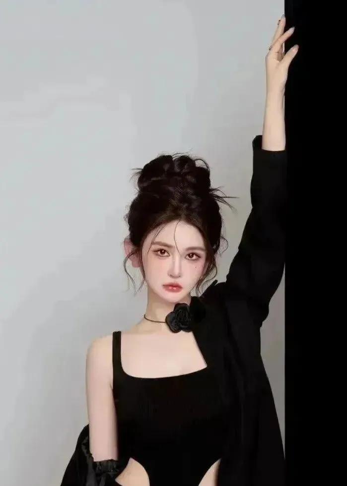 男人如果没有了家庭，就像一条船，在生活的海洋中漂泊。船上摆渡的乘客很多，来来往往