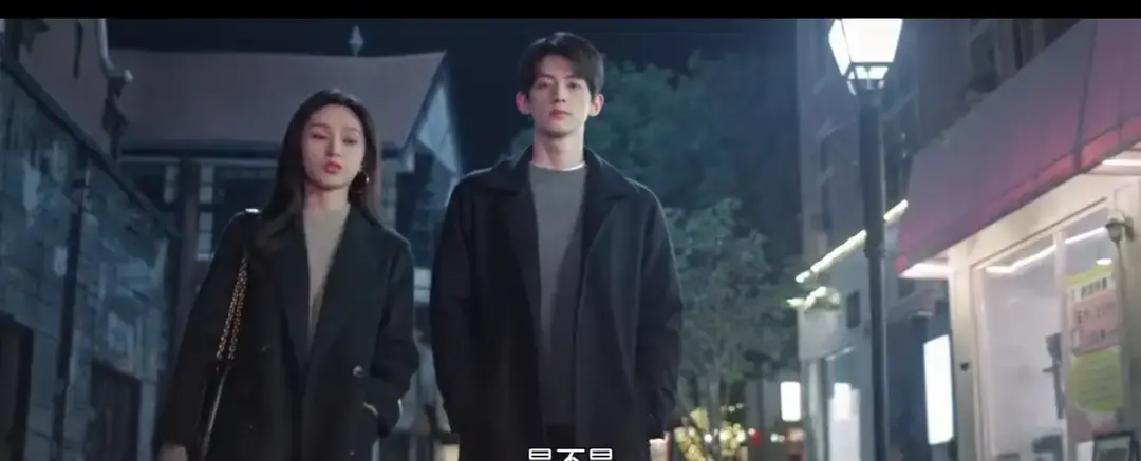 克丽丝把告白玩成爽剧
 
生日当天，她捧着蛋糕对暗恋对象说“我喜欢你”，对方一句