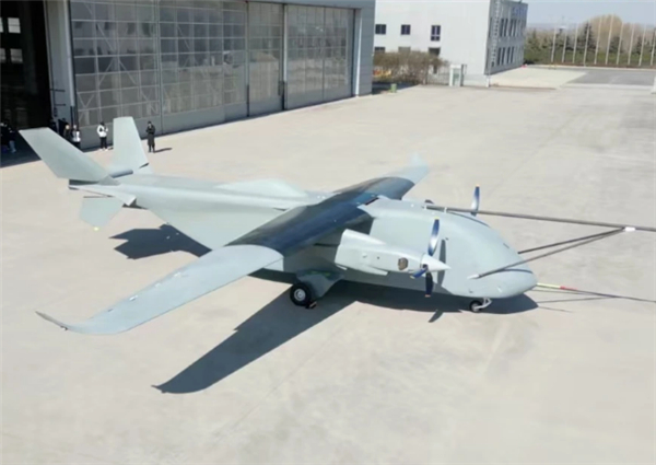 【我国首款“无人空中重卡” 长鹰-8将完成首飞】据媒体报道，我国首款7吨级大型运