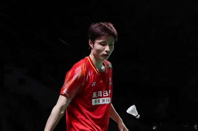 2026世锦赛 首日国羽6胜2负，石头咋就输球了

胜6场
王祉怡 21-12 