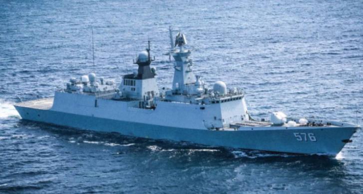 这下硬气了！中方警告美军封锁：不得阻挠我船只通过海峡！
4月13号，多家国际媒体