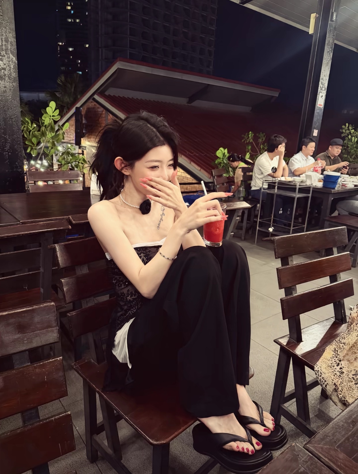 “东北公主”小伊伊发文：我说 此刻最好 