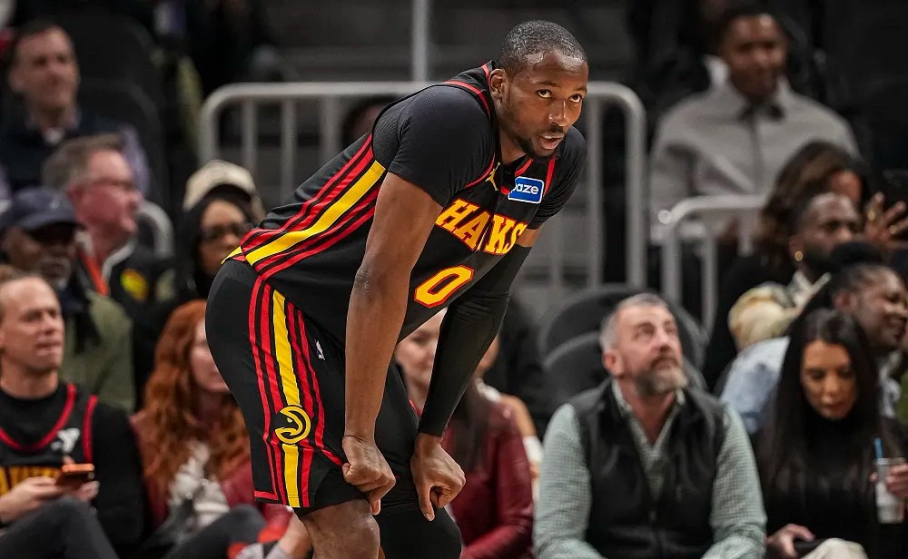 NBA常规赛，亚特兰大老鹰在客场以130-129的比分险胜底特律活塞。库明加本场