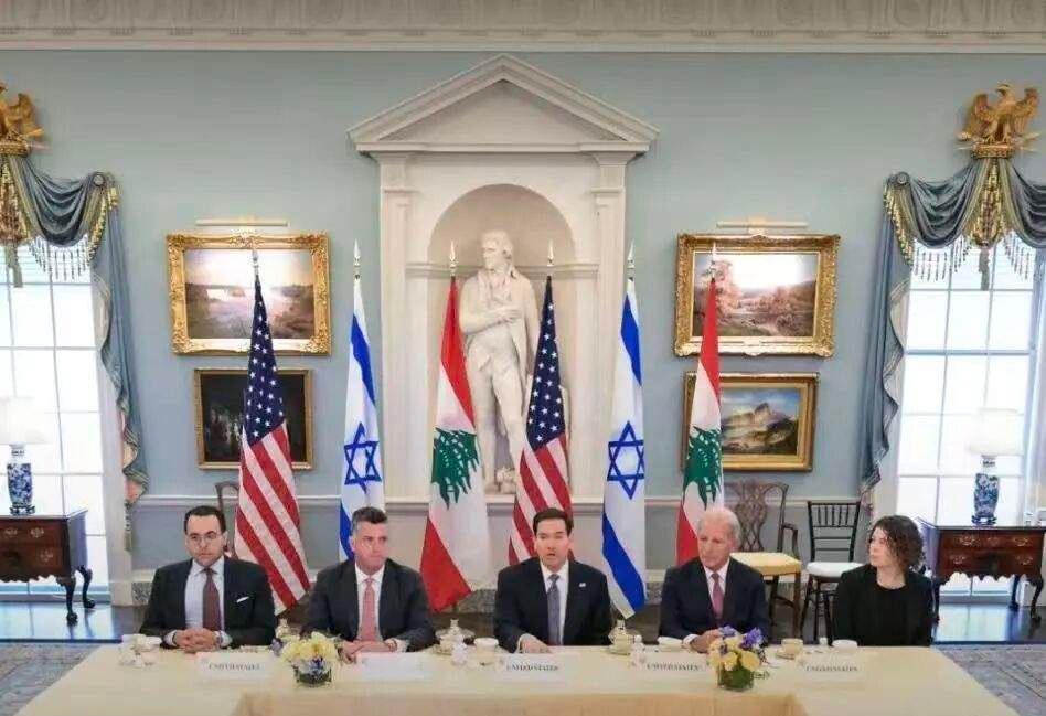 17国突然一起发声！一边骂真主党，一边骂以色列，这波“各打五十大板”太狠了

国