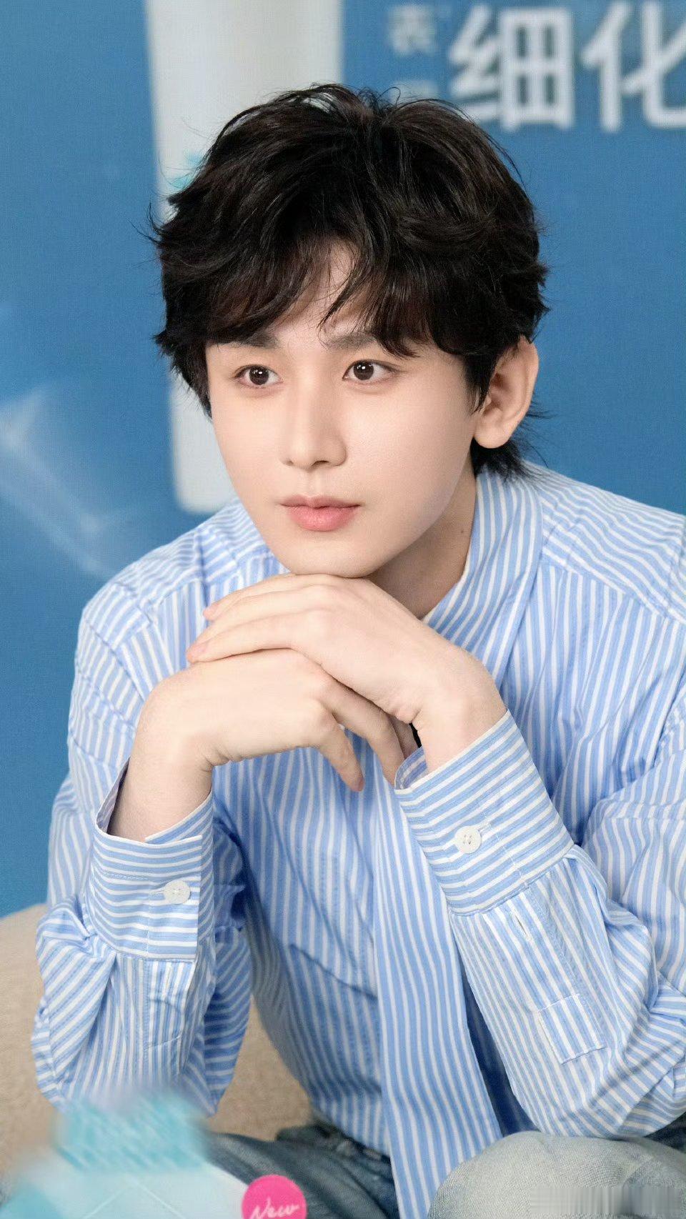 成毅赴山海cy成毅萧秋水李沉舟肖明明遇见你，是所有故事的开始。 喜欢你，是我做过