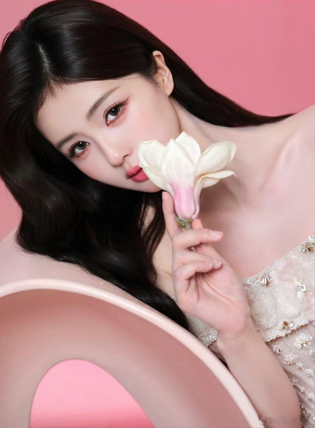 白鹿配音午休花絮白鹿吸狗 白鹿配音午休花絮不错不错 