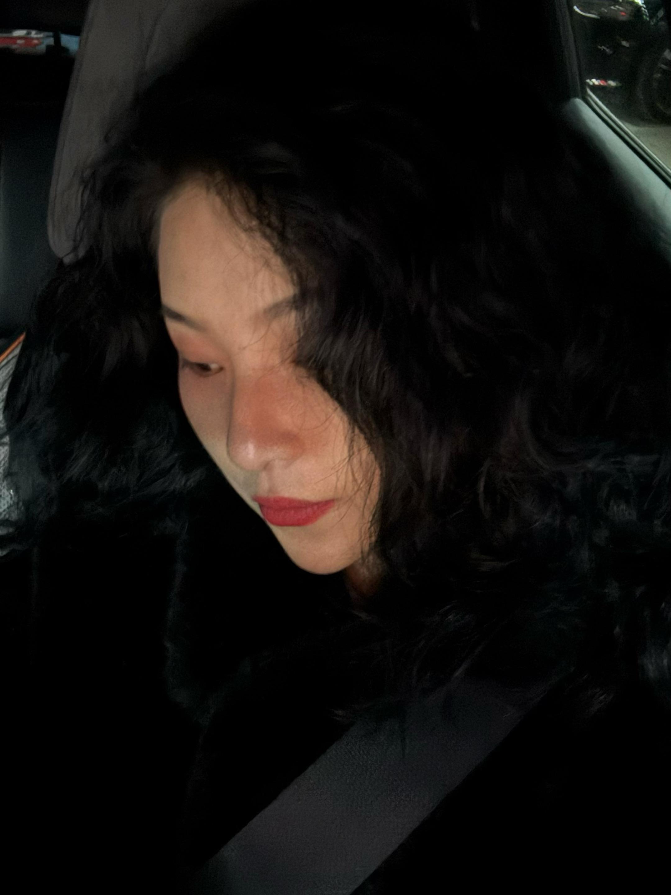 喜剧的内核是悲剧。真正引发深层共鸣的作品 往往在笑声中埋藏着对生命本质...