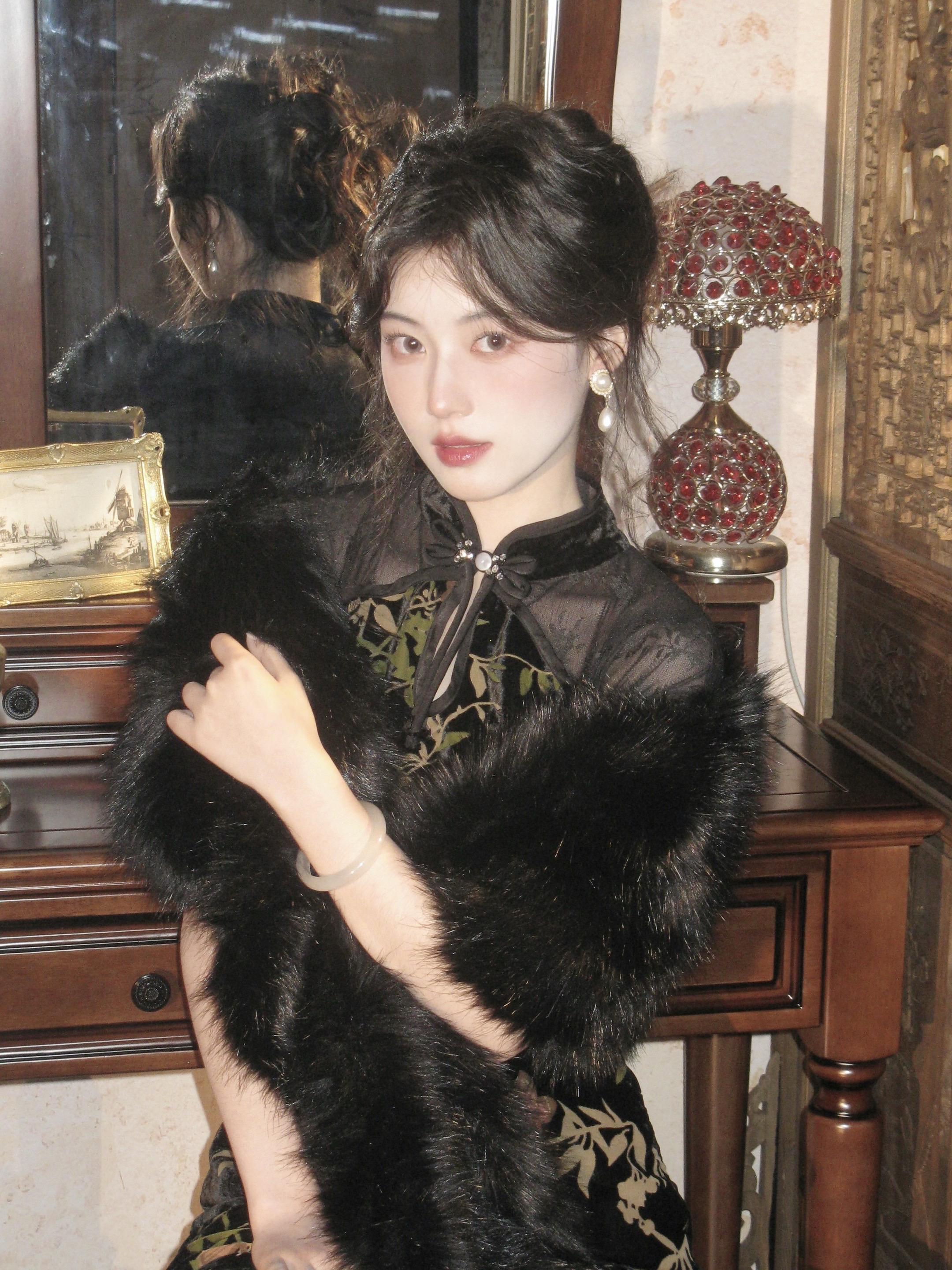 好女人得到名声 坏女人得到一切。