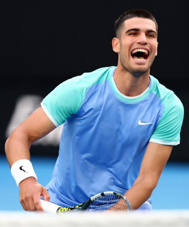 郑钦文预测澳网冠军 WTA和ATP球员互相预测对方冠军人选：郑钦文预测辛纳、阿尔