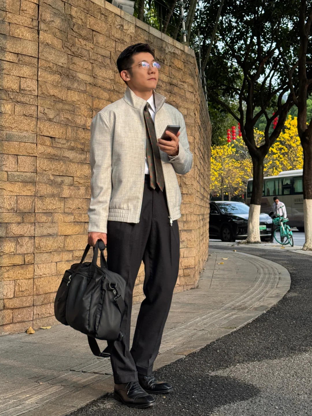 职场精英感穿搭 | 极简老钱风的通勤夹克