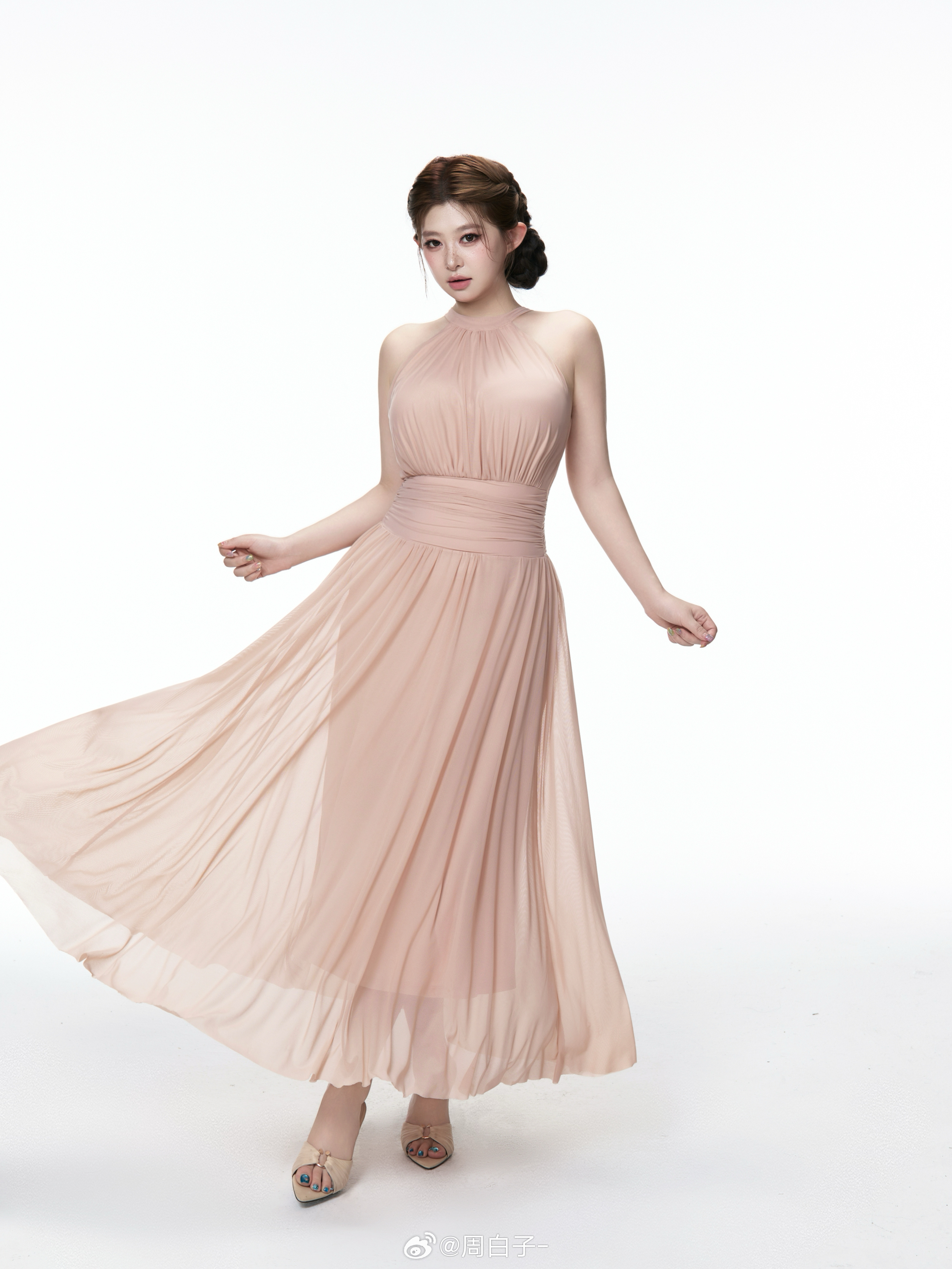 救命!!这条蜜露裙也太绝了🧚♀️高弹网纱软 fufu，贴身穿不闷不勒~挂脖无袖