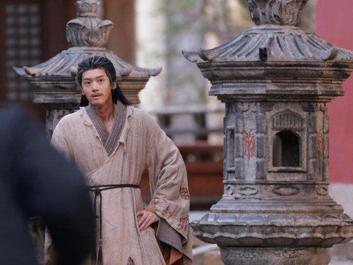 闫桉连发10条内容拆解角色安利我们的闫桉，永远都是用心地对待自己的每一个角色作品