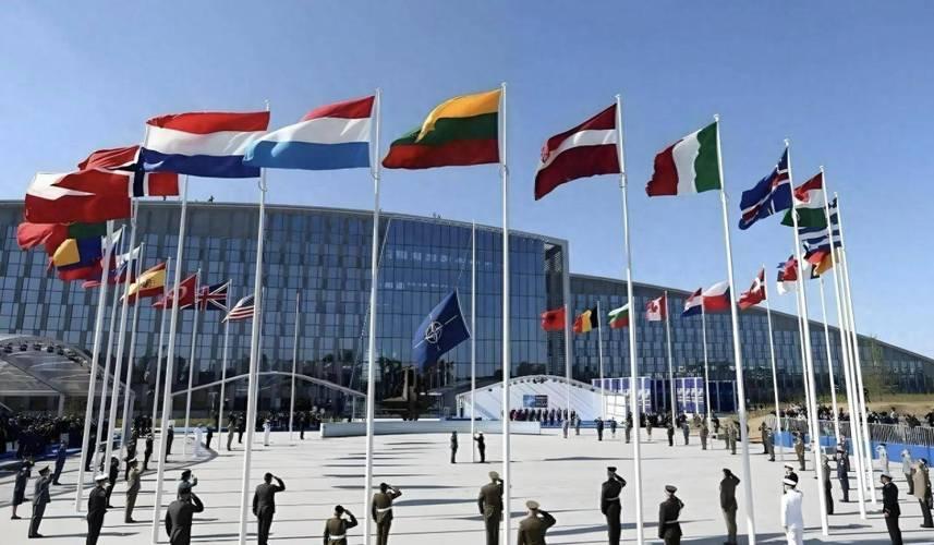 令人费解！一边是法国、英国、德国等欧洲国家领导人先后访华，积极寻求经贸合作，一边