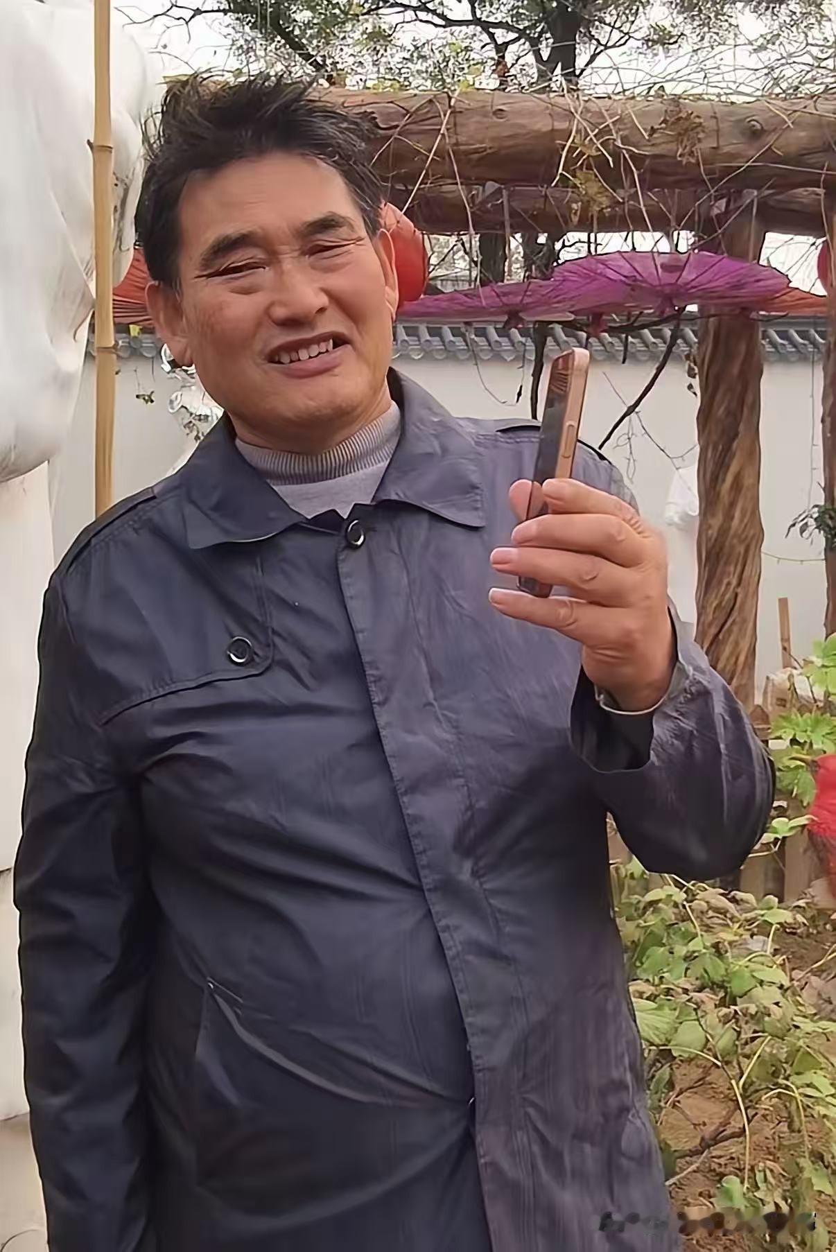 朱之文这回怕是真唱不下去了。他放出一段录音，里头一个山东口音的男人脏话连篇，撂下