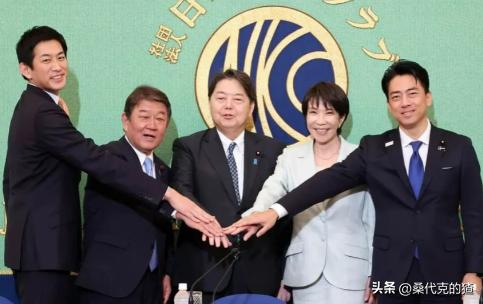 果然，日本人还是害怕了，林芳正逆袭，议员票超过高市早苗。

原本大家都以为高市早