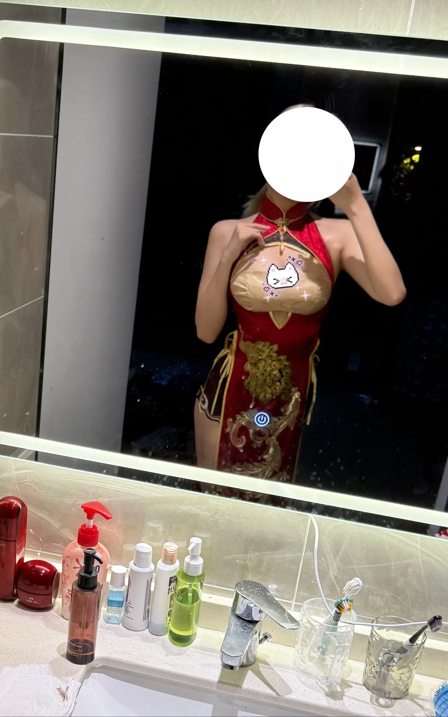 大凤试衣。碧蓝航线大凤  u家新版大凤太美了呜呜😭