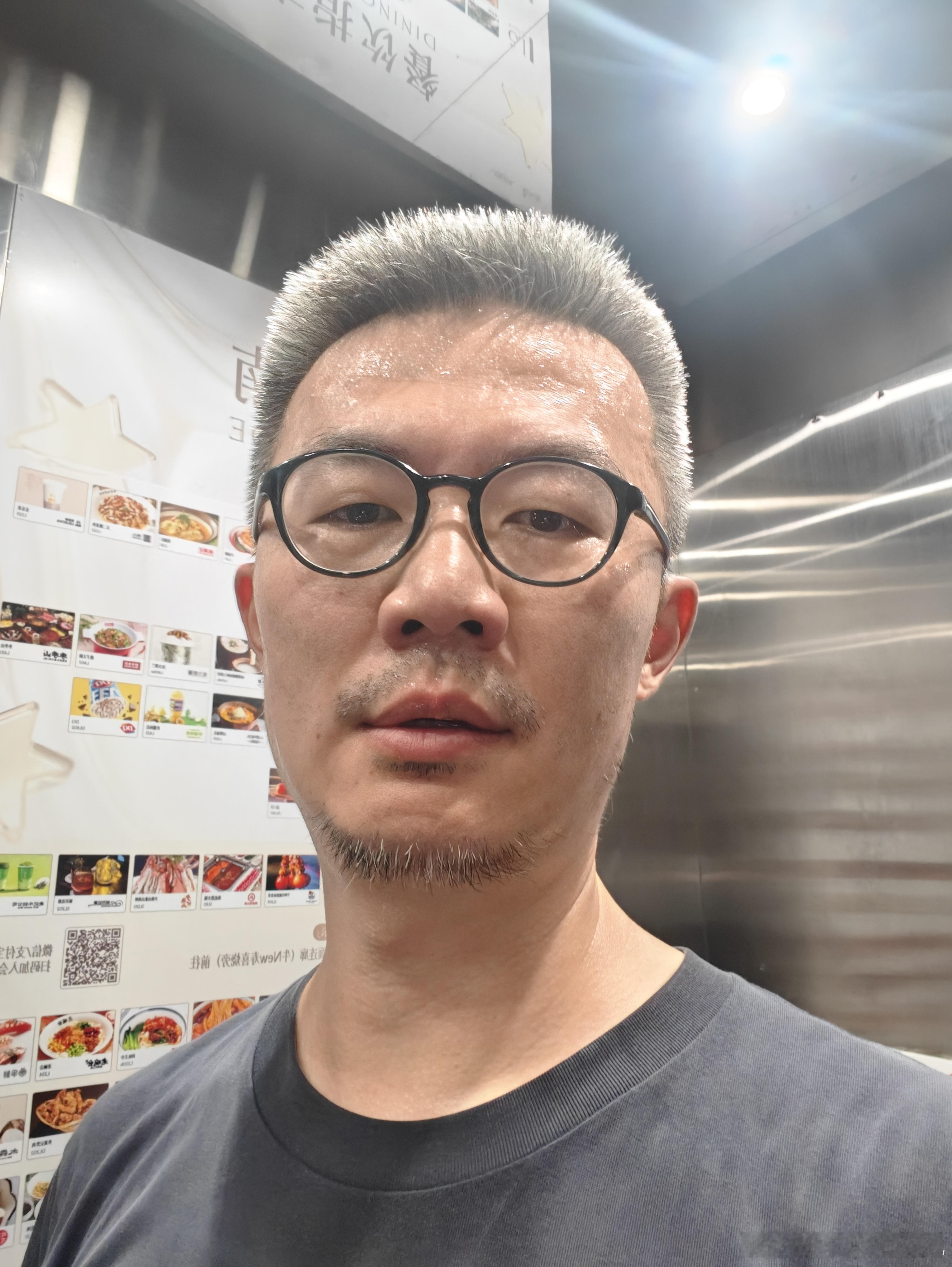 今天代qq总去上健身课被教练操练惨了