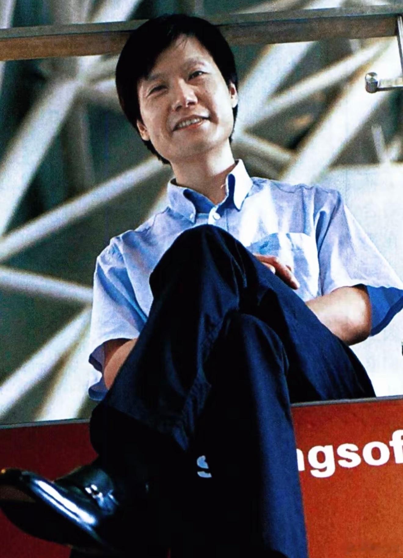 一个企业做到什么程度，才会让整个行业都绷紧神经？不是靠讲故事融资，是真金白银地卖