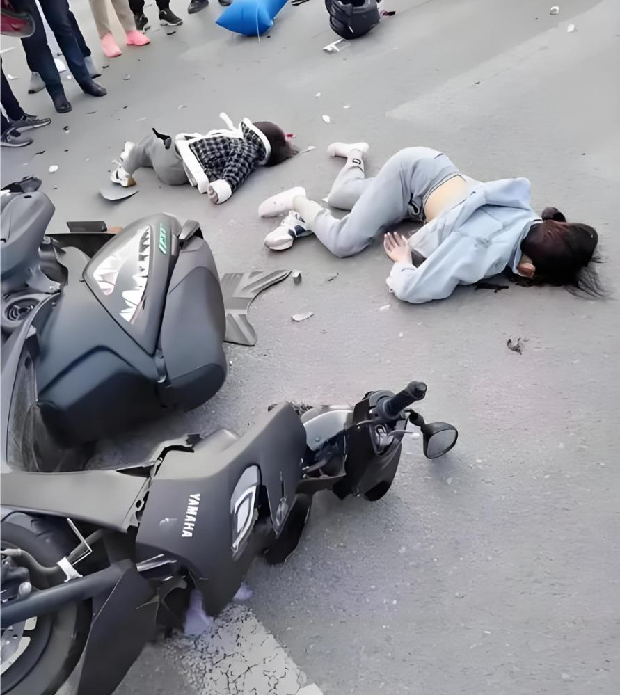 中国生产的摩托车，大部分都是出口，国内不太可能有前途，这主要有三个方面的原因：