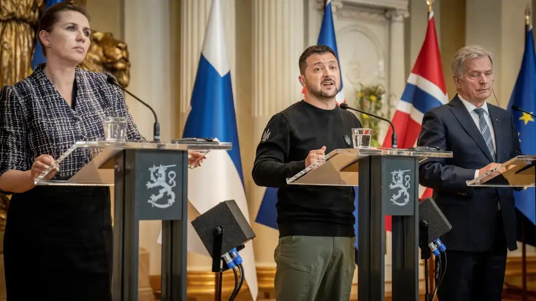 泽连斯基昨天（10月28日）与来访的荷兰外交大臣戴维.范韦尔会谈时表示，“只要欧