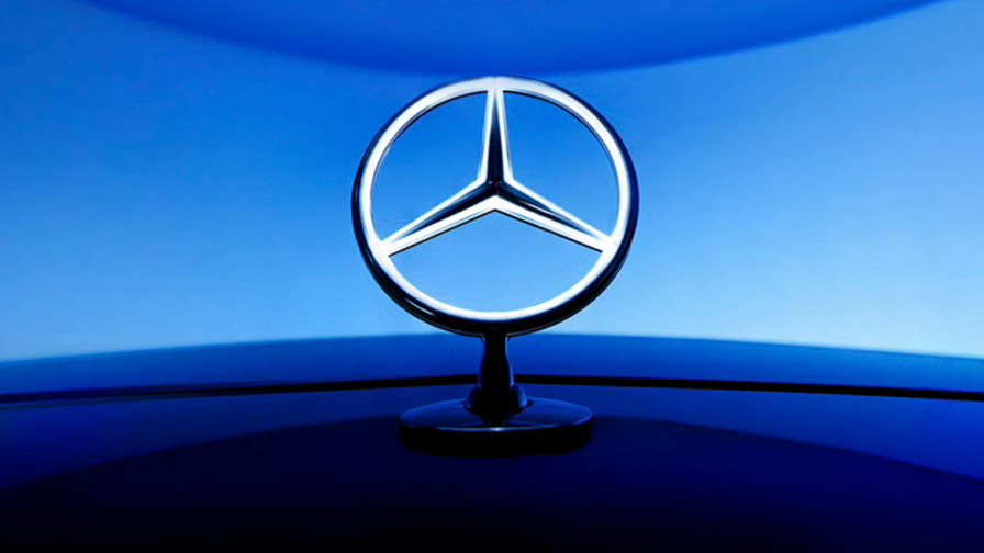 感觉今天全网都在祝福奔驰，来自各行各业的友商和伙伴这就是汽车发明者的排面 