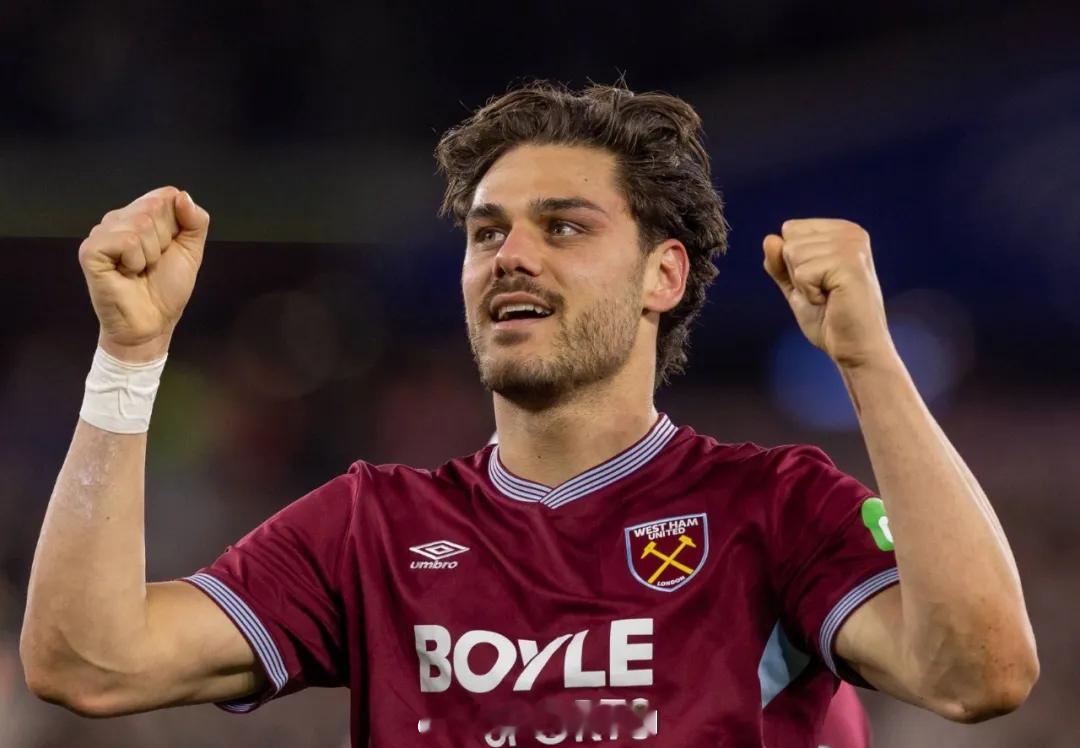 德国天空体育消息，马夫罗帕诺斯将在今夏离开西汉姆，这名中卫正寻求新的挑战。28岁