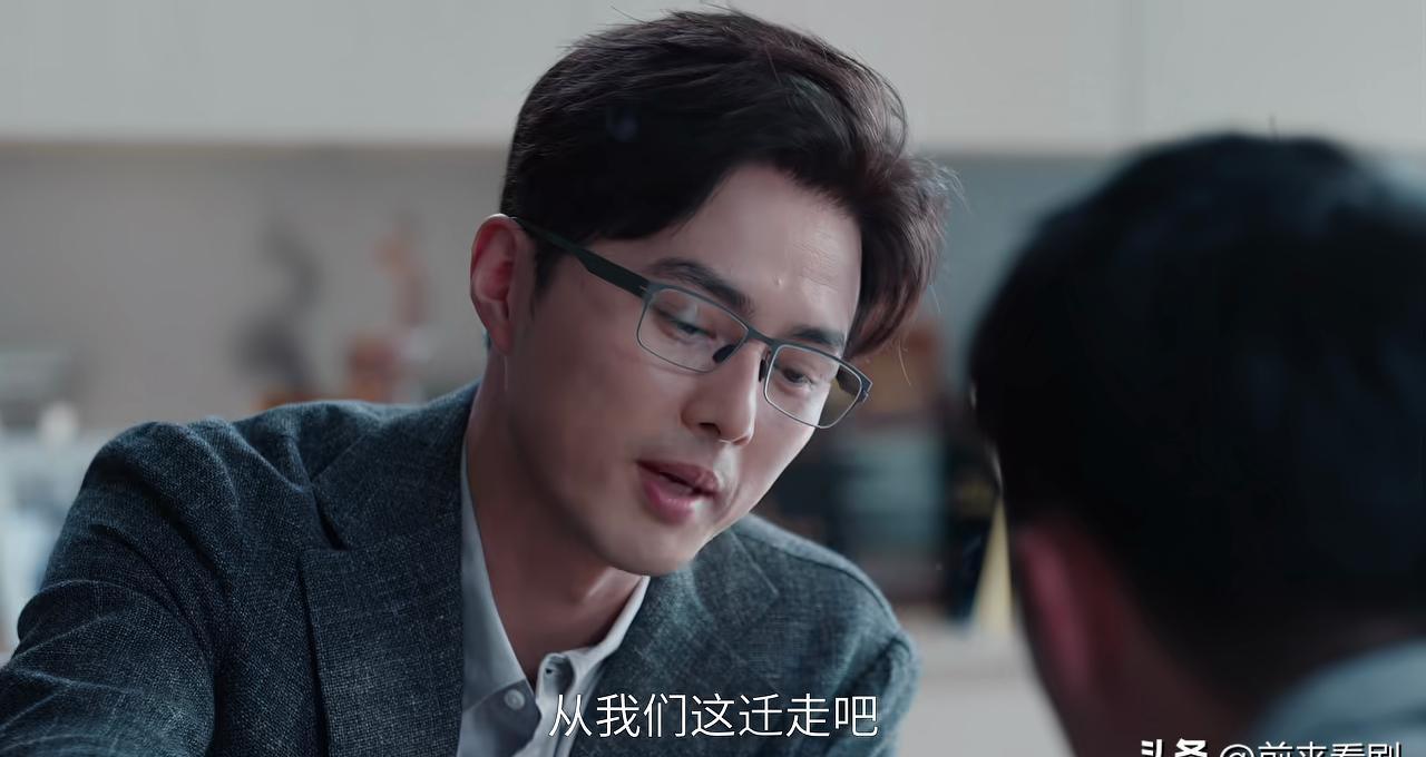 年度最惨打工人诞生了！
不是被老板PUA，不是因为穷，而是因为太会赚钱，直接被“