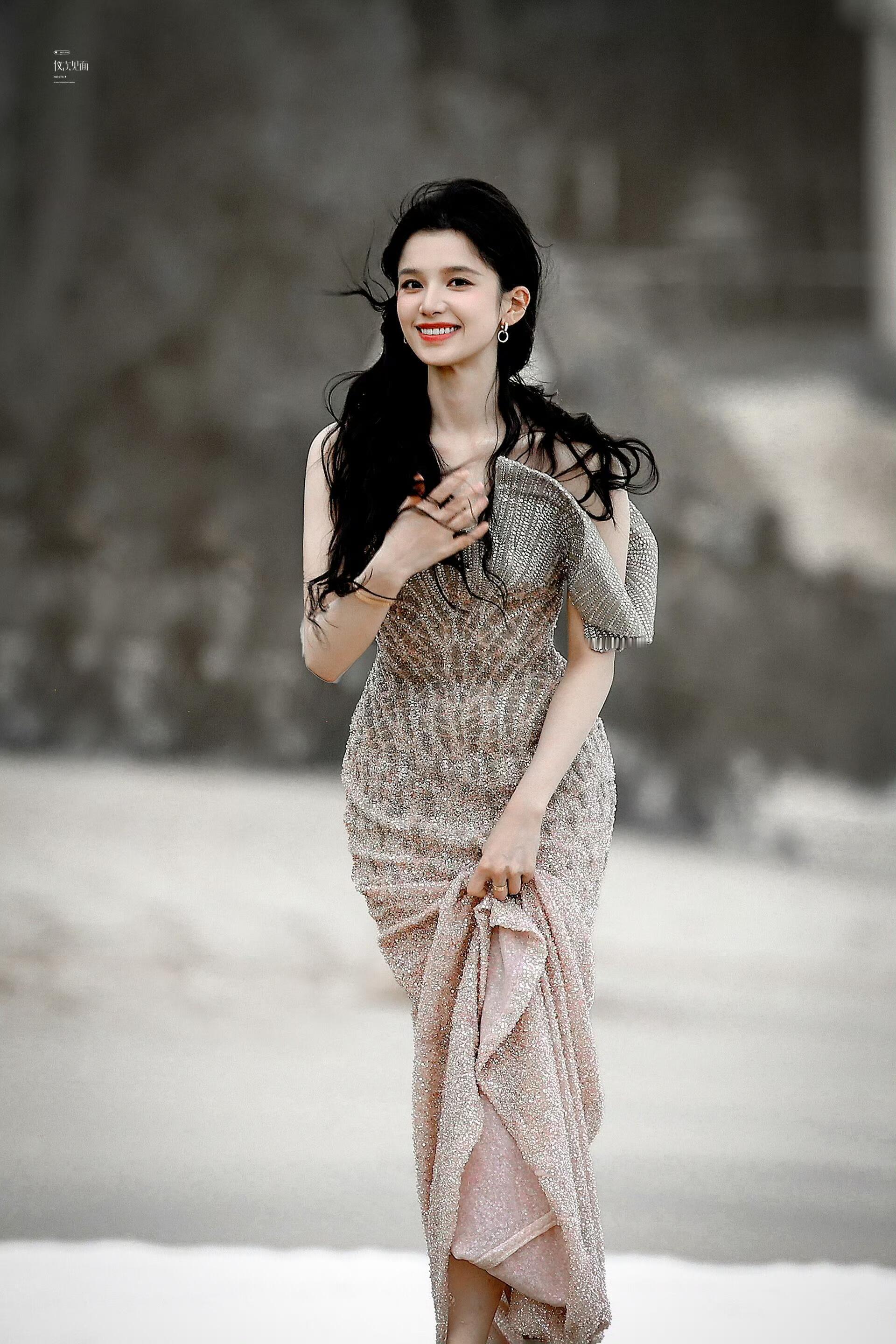 张婧仪好明媚大气的一张脸[憧憬] ​​​