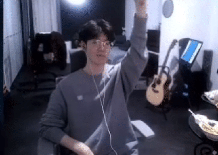 感觉晋级登封组就很赚了，接下来赢就是赚。明年能看的比赛多了就挺好[嘻嘻]TheS