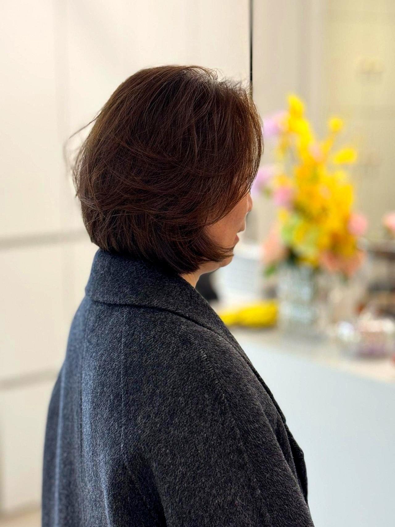 你有没有发现身边那个平时大方的人突然变得抠门了？
我妈中午吃饭时一语道破天机，她