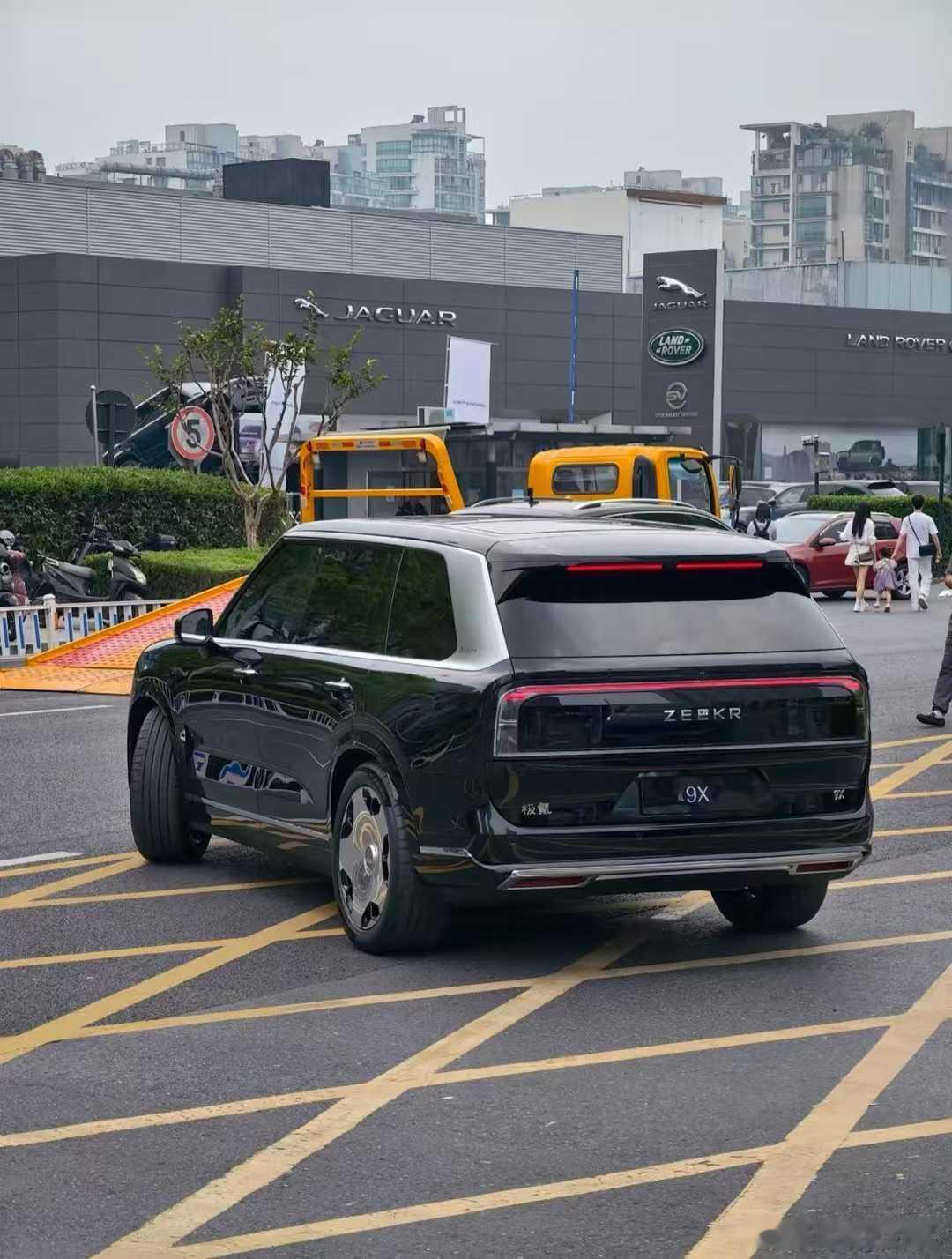 好大！极氪9x极氪9x实车曝光 ​​​