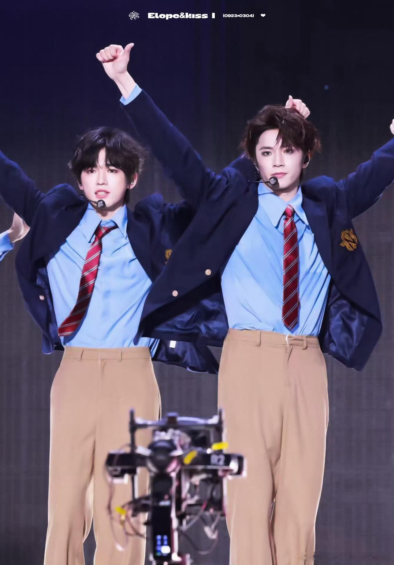 文轩 🐺🐟文轩世界第一初恋 “妹妹你不简单啊”烟花升停在星夜[音乐] 