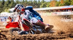 MXGP世界摩托车越野锦标赛，被这种原始野性的竞技狠狠震撼到。没有平整铺装赛道，
