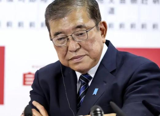 终于有个日本人，把窗户纸给捅破了，他说，日本别再做梦了，再打仗，国家可能就没了。