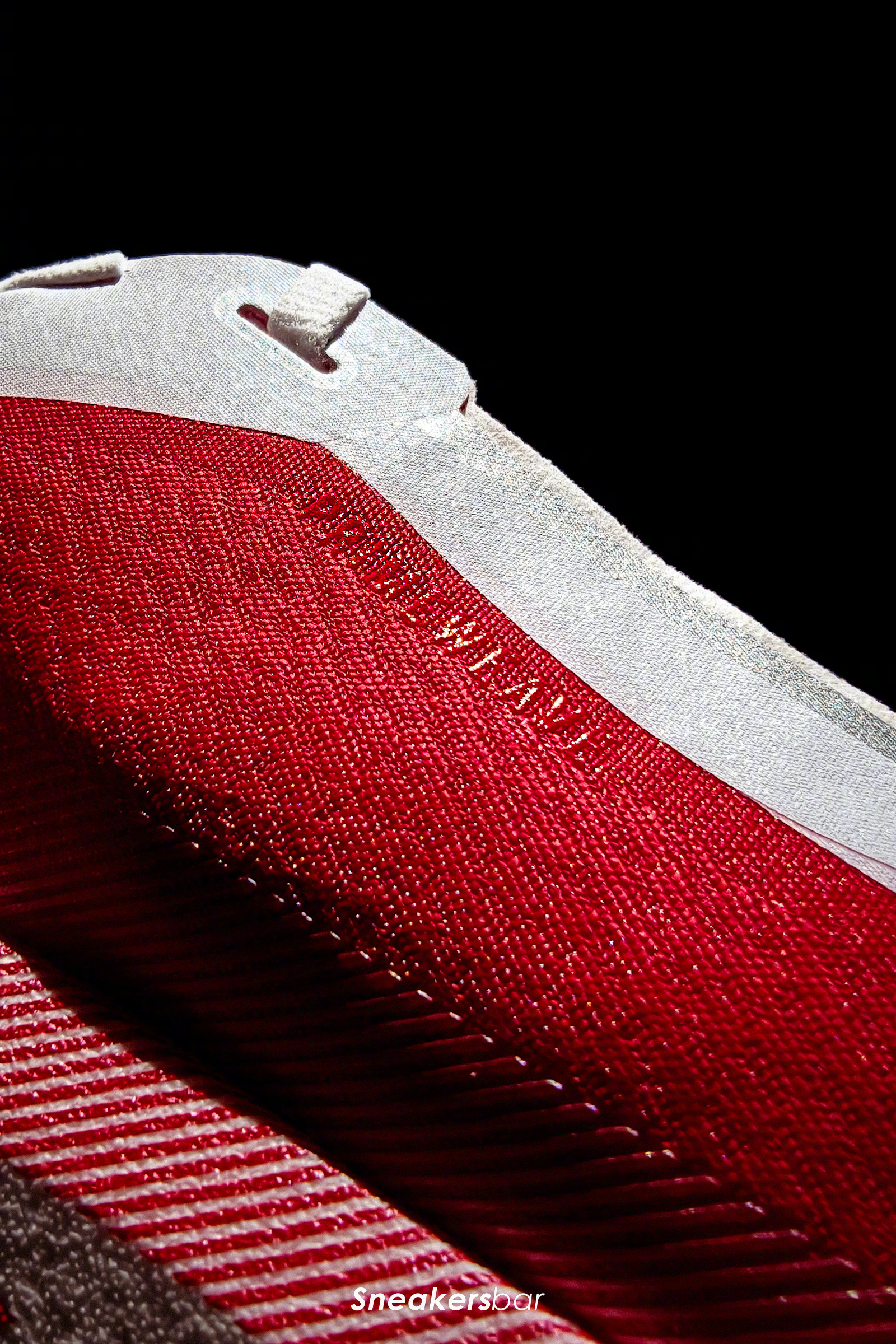 鞋吧FRESH adidas HYPERBOOST EDGE搭载全新 HYPER