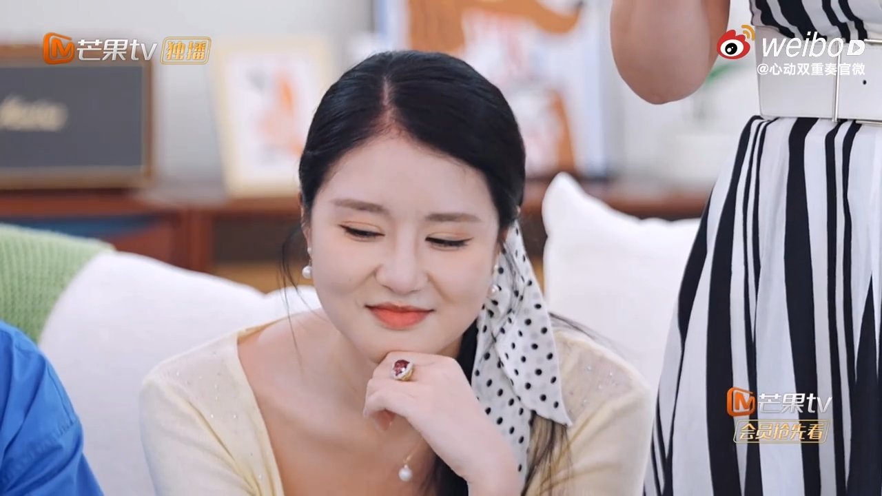 张昕琰赚钱后先给妈妈买礼物心动双重奏被张昕琰和妈妈的相处戳中！拿奖学金、赚第一笔