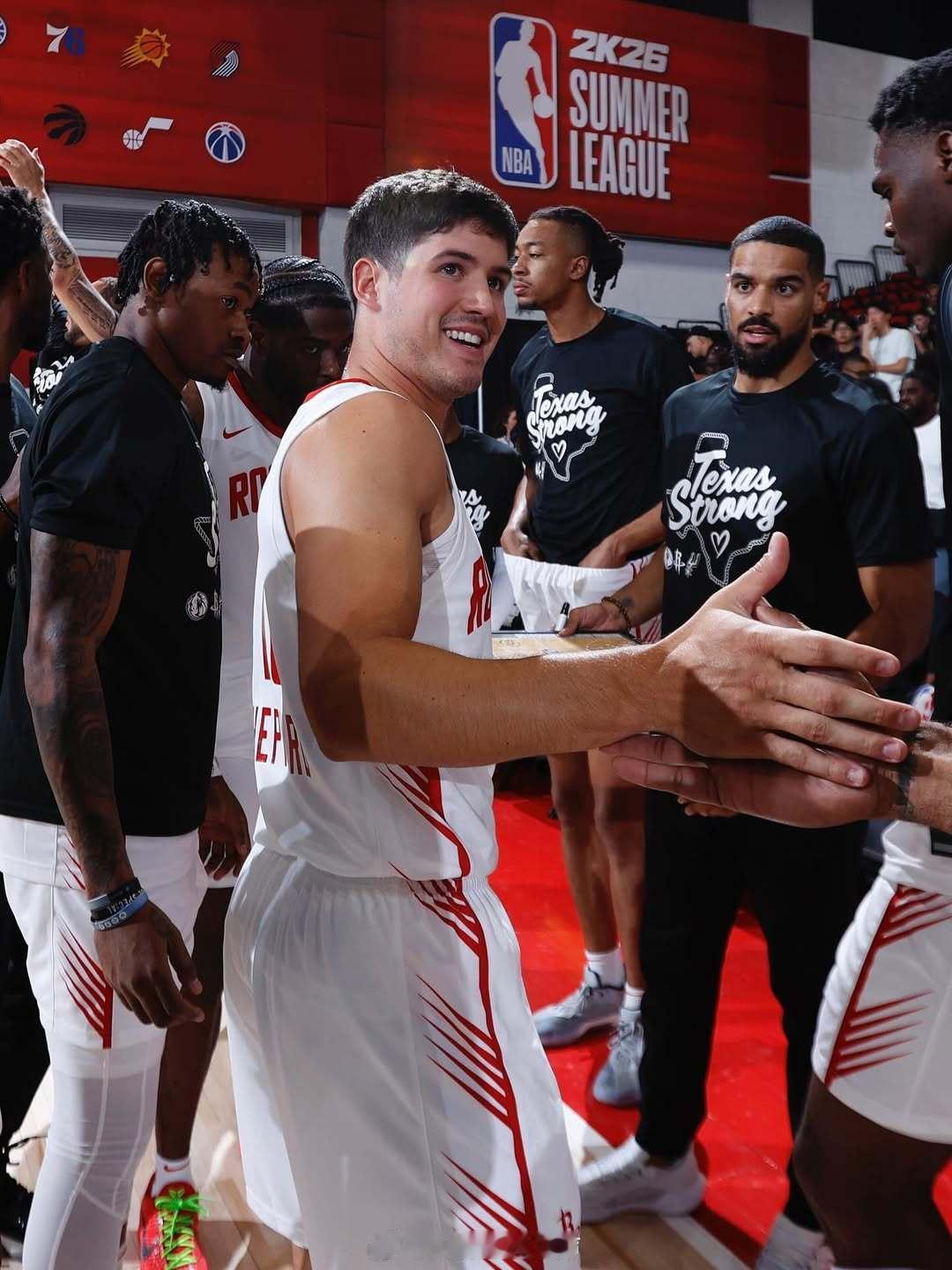 谢泼德ins发布夏联图集！新赛季加油吧！！！里德谢泼德休斯顿火箭nba吐槽大会 