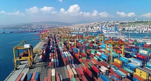 中伊外长刚挂电话不到24小时，中方宣布通航，美国彻底输了！
 
3月24日晚上，