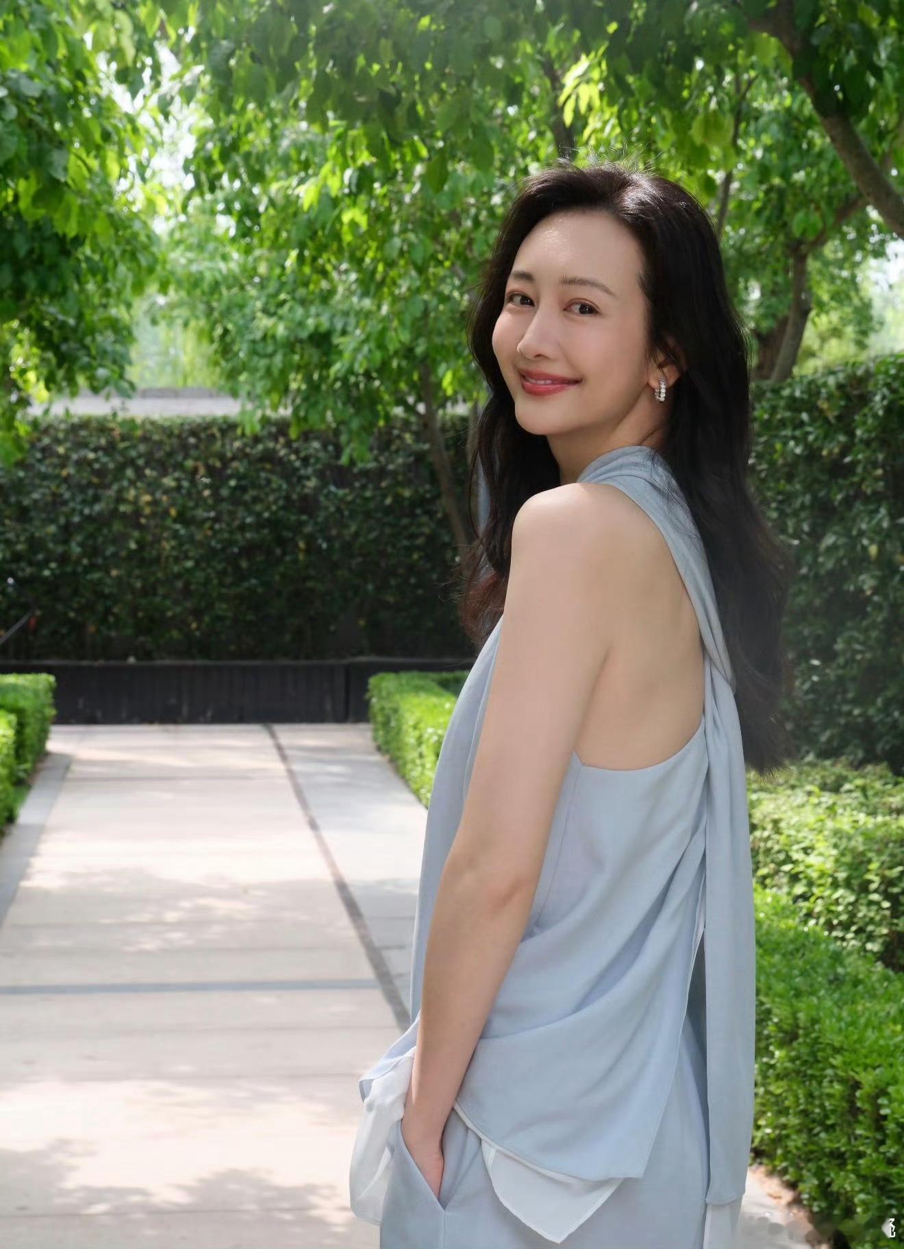 王鸥 何九华美女独美