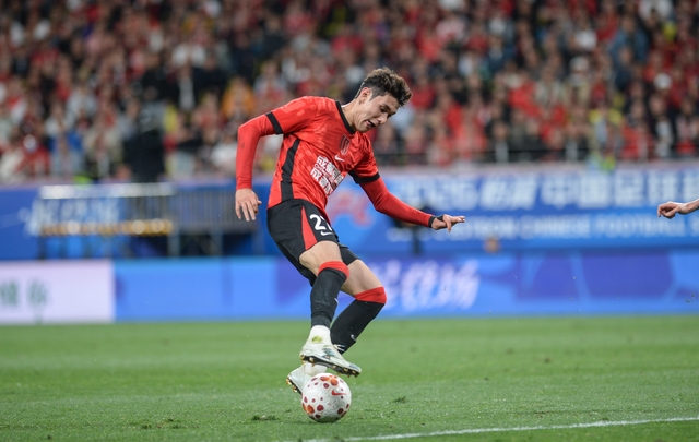 拜合拉木：今年目标随蓉城夺冠，个人希望多踢比赛多进球