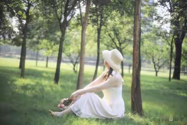 今日爆款文章：《识人三看，穿衣吃饭见人品，大事小事见真心》

识人三看，穿衣吃饭