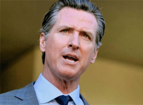 加州州长纽森大祸临头！

4月25日晚，特朗普在华盛顿希尔顿酒店举行的白宫记者晚