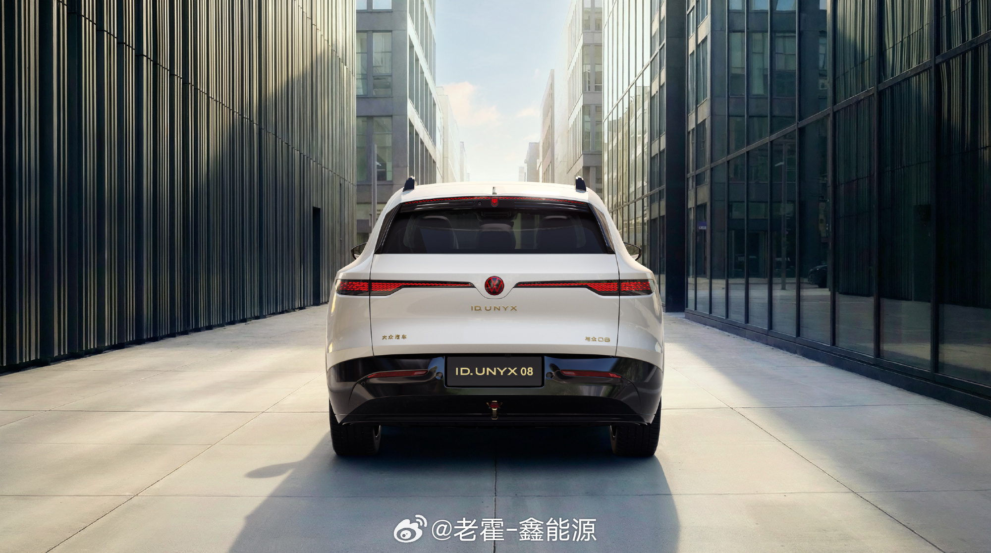 豪华大五座新卷王来了 作为金标大众旗舰纯电SUV，与众08直接戳中家用痛点，面面