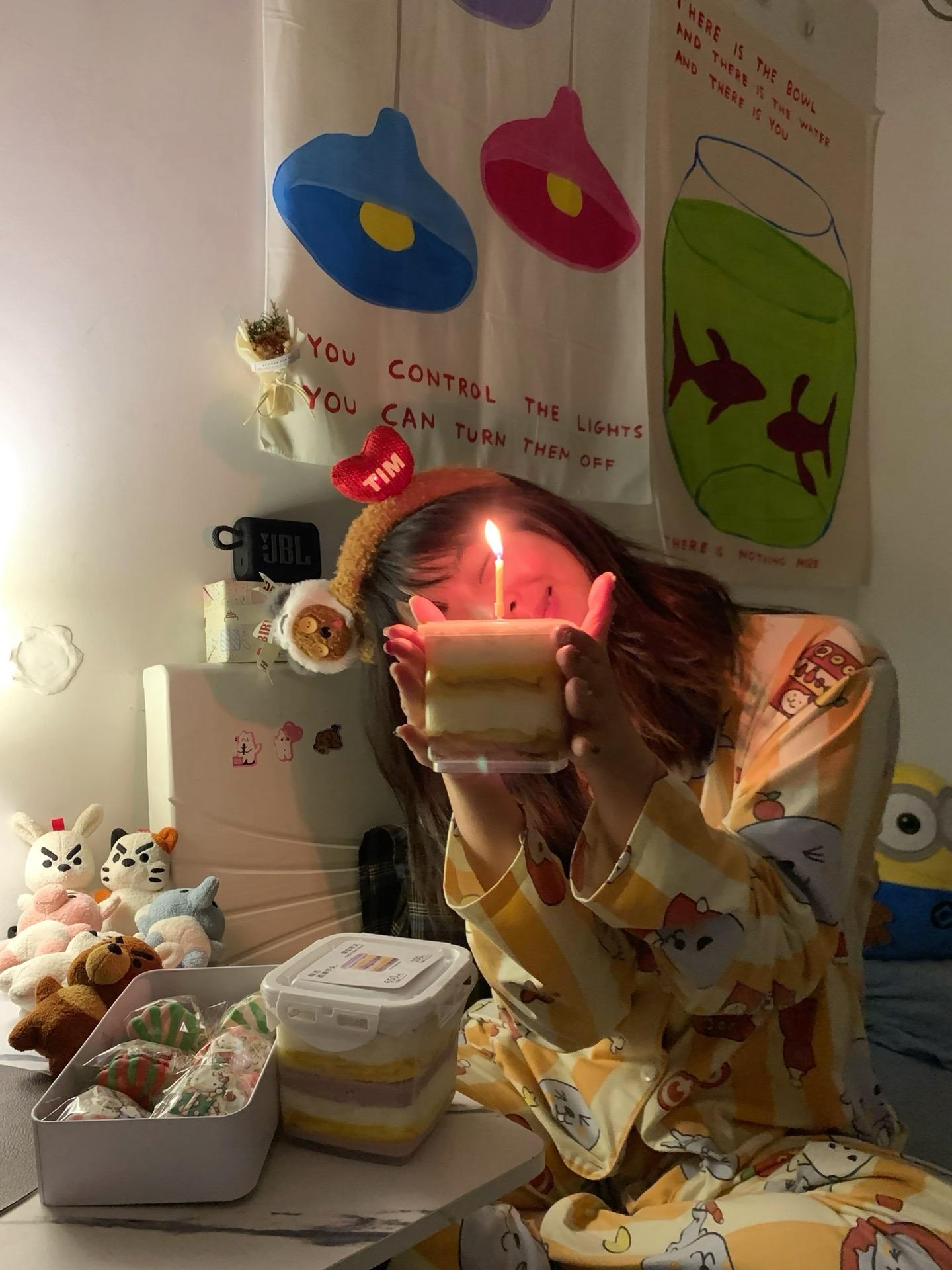 我把痛苦当玩笑讲  直到有人哭着说这不好笑