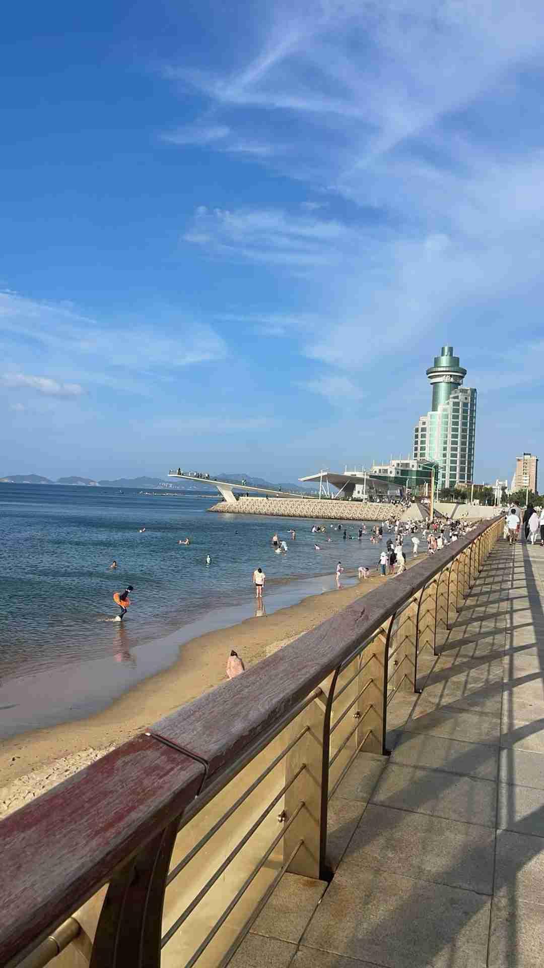 我的今日状态：😁轻松愉快
我这里的天气：☀️晴天