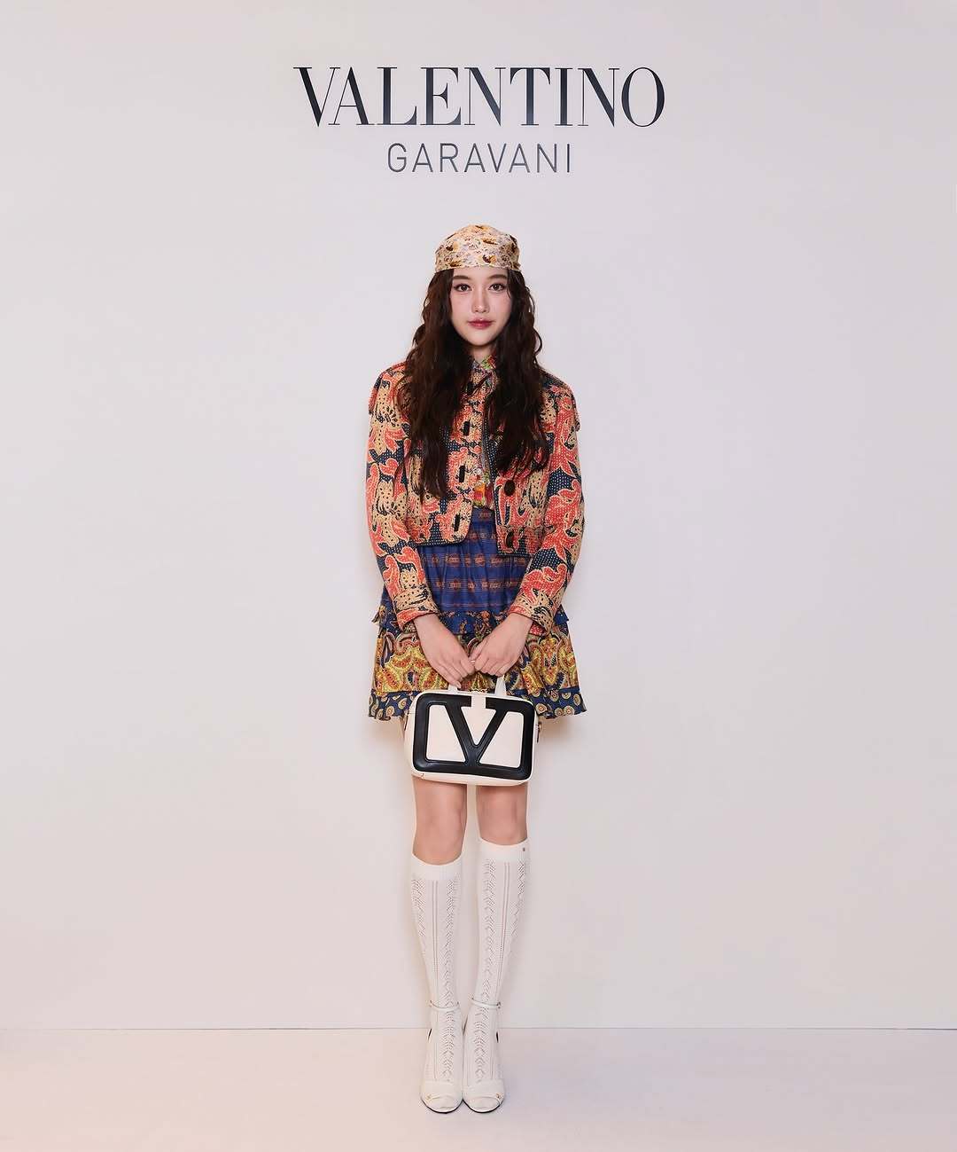 Freen 分享昨晚华伦天奴活动美照，身穿Valentino 2025早春系列，